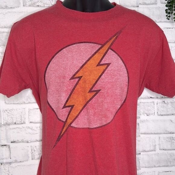 DC Comics Marvel The Flash Classic Distressed Logo Red Graphic Tee Size Medium - Picture 4 of 6